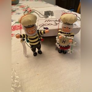 Decorating Elves’03 Hershey Collectibles